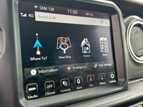 Used 2022 Jeep Wrangler Unlimited Sahara image 43