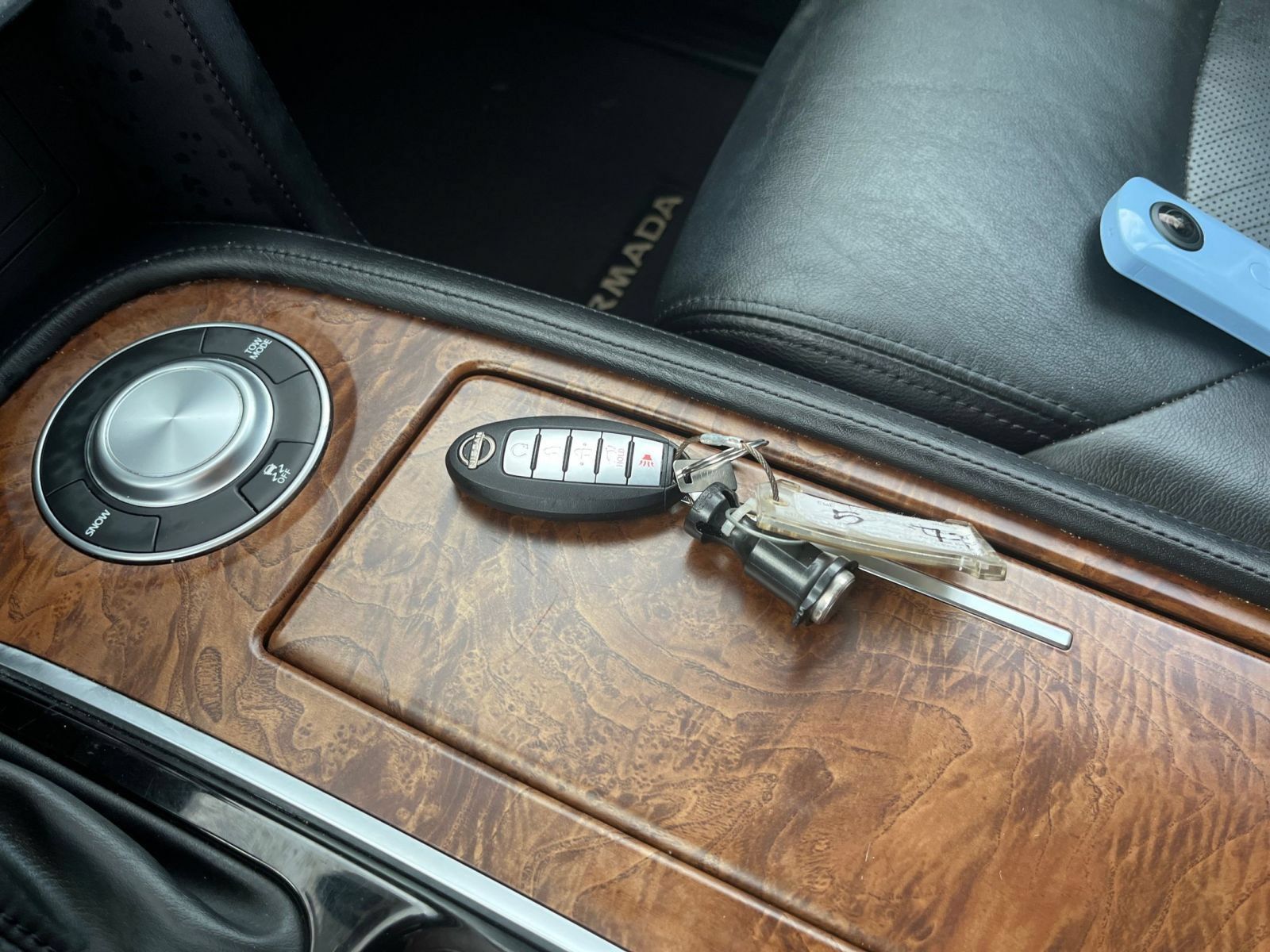 Used 2024 Nissan Armada SL RWD image 18