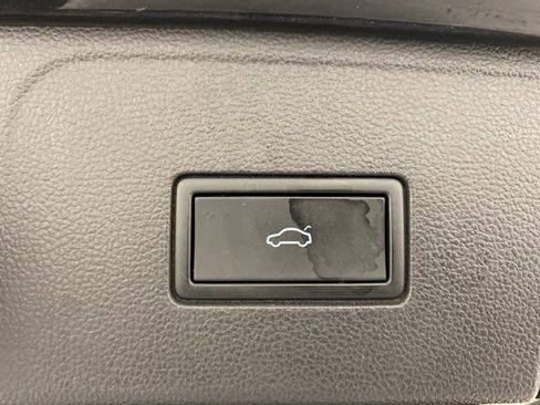 Certified 2024 Volkswagen Atlas Peak Edition SEL image 36