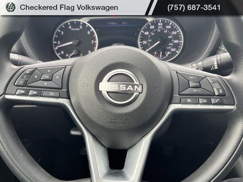 Used 2024 Nissan Sentra SV image 33