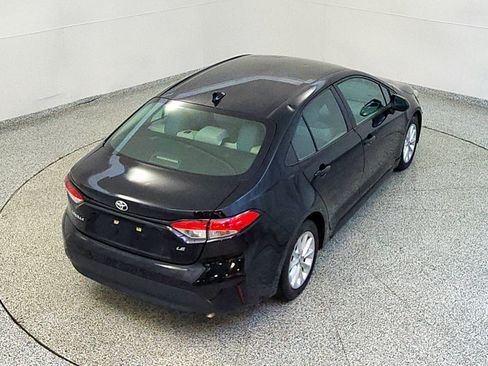 Used 2024 Toyota Corolla LE FWD image 15