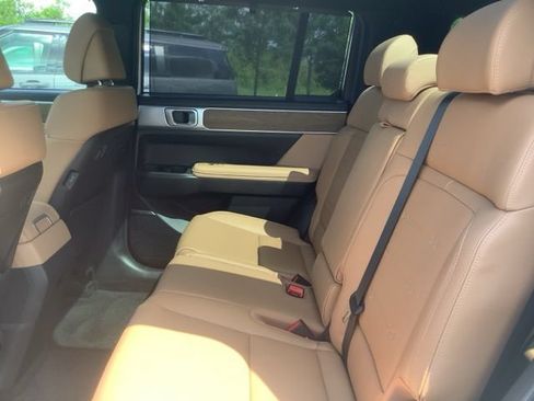 Certified 2025 Hyundai Santa Fe Limited AWD/4WD image 22