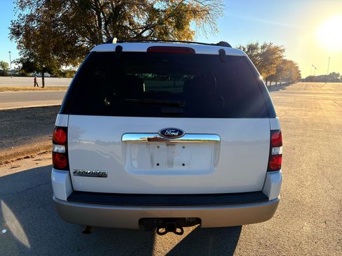 Used 2010 Ford Explorer XLT image 53