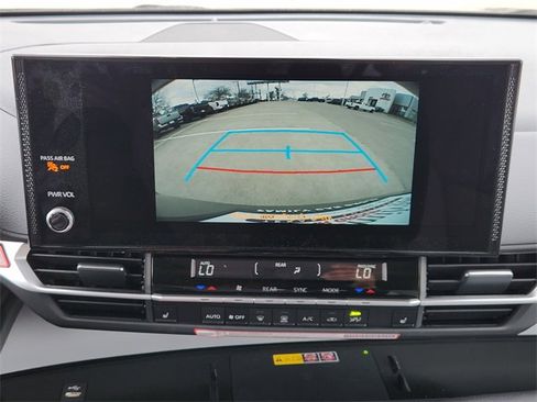 New 2026 Toyota Sienna XLE image 14