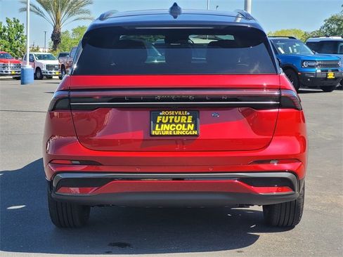 New 2026 Lincoln Nautilus Reserve image 5