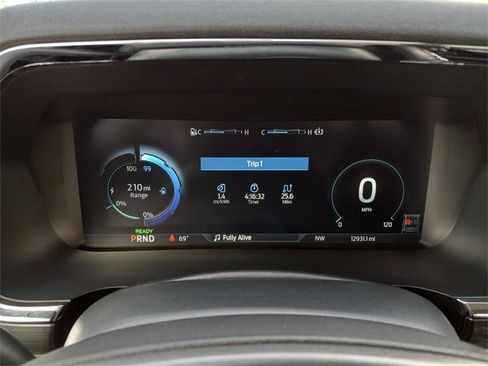 Used 2024 Ford F150 Lightning XLT image 14