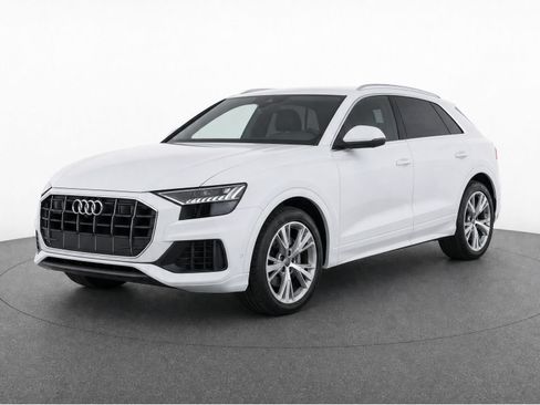 Used 2023 Audi Q8 Premium Plus AWD/4WD image 2