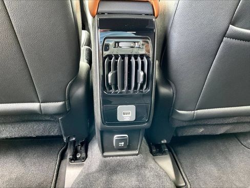 Used 2025 Jeep Compass Limited AWD/4WD image 12