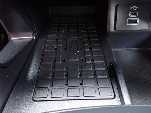 Used 2025 Ford Ranger Raptor image 18