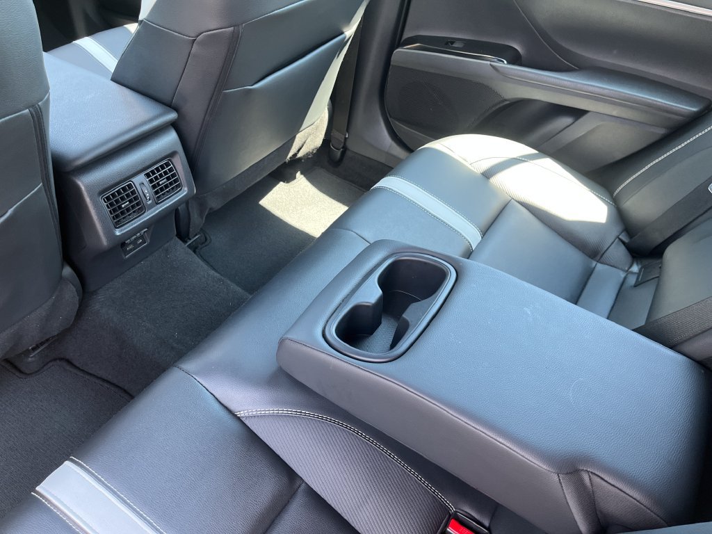 Used 2025 Toyota Camry SE FWD image 33