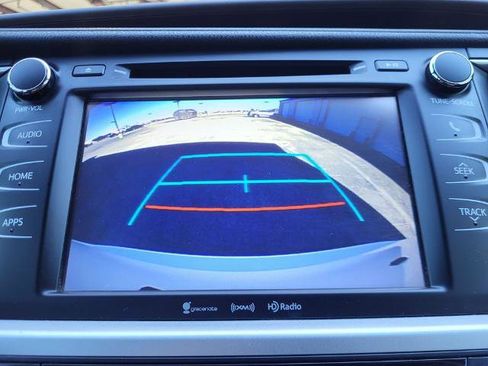 Used 2019 Toyota Highlander Plus image 18