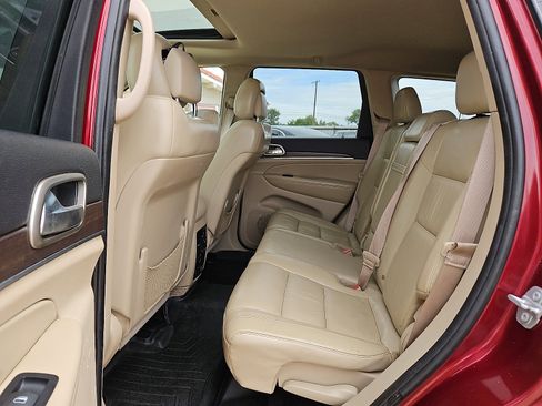 Used 2016 Jeep Grand Cherokee Limited w/ Trailer Tow Group IV AWD/4WD image 9