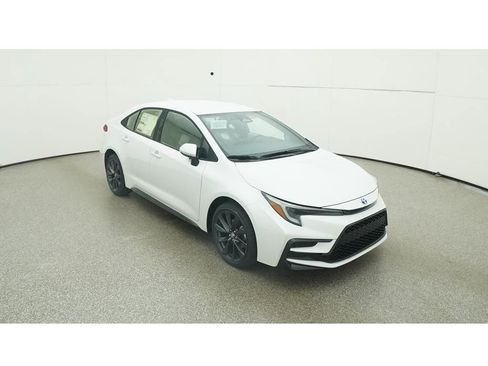 Used 2024 Toyota Corolla SE image 14