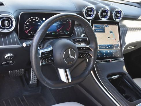 Used 2023 Mercedes-Benz GLC 300 4MATIC image 19