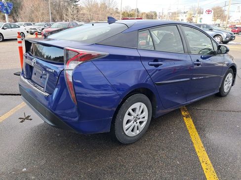Used 2016 Toyota Prius Two image 3