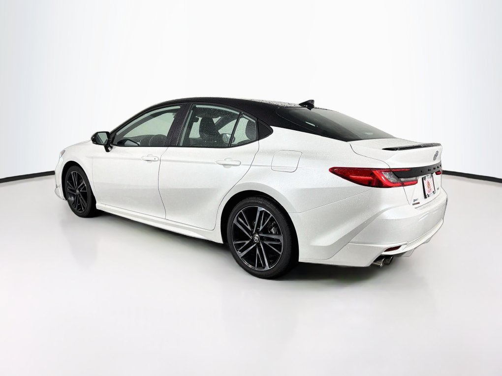Used 2025 Toyota Camry XSE FWD image 7