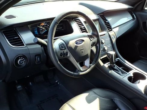 Used 2019 Ford Taurus SEL w/ Equipment Group 201A FWD image 17