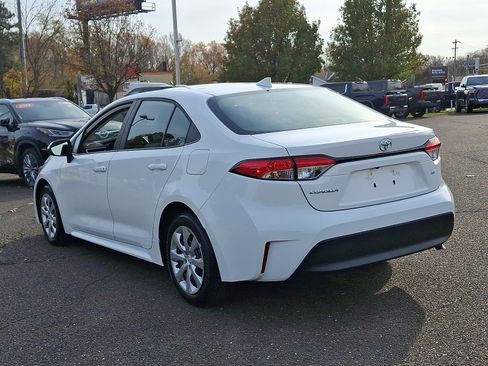 Certified 2025 Toyota Corolla LE image 4