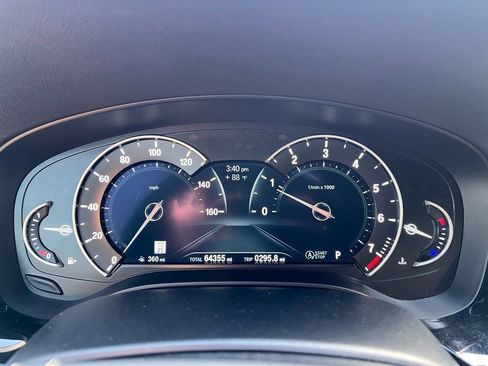 Used 2019 BMW 530i xDrive AWD/4WD image 11