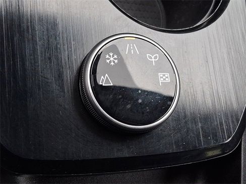 Used 2023 Nissan Rogue SV image 25