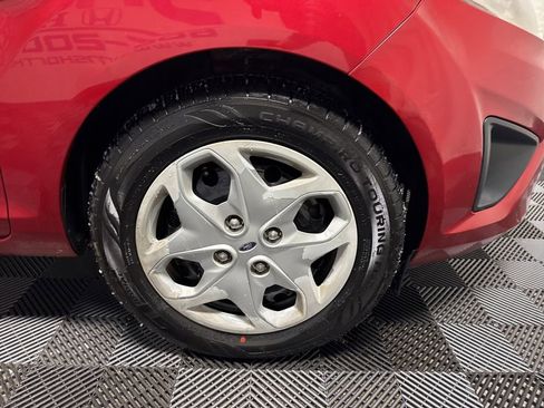 Used 2011 Ford Fiesta SE w/ Super Fuel Economy Pkg image 5