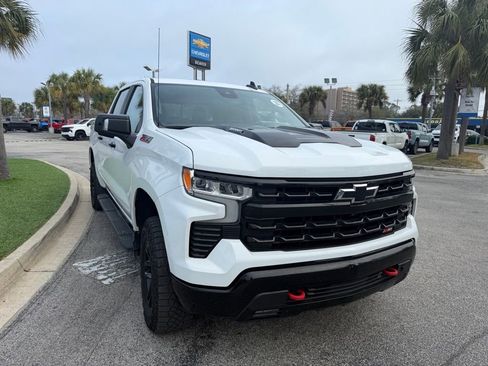Used 2023 Chevrolet Silverado 1500 LT Trail Boss w/ LT Trail Boss Premium Package image 2