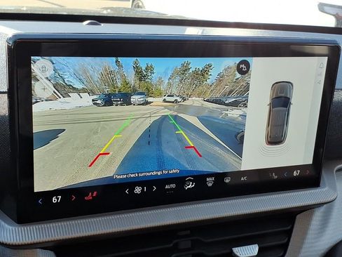 Used 2025 Ford Explorer Active image 25