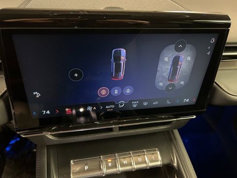 New 2026 Lincoln Nautilus Premier image 13