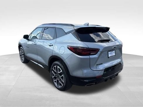 Used 2025 Chevrolet Blazer RS FWD image 11