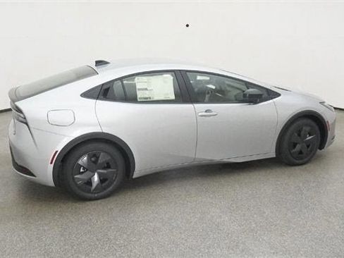 New 2026 Toyota Prius Plug-In Hybrid FWD image 76