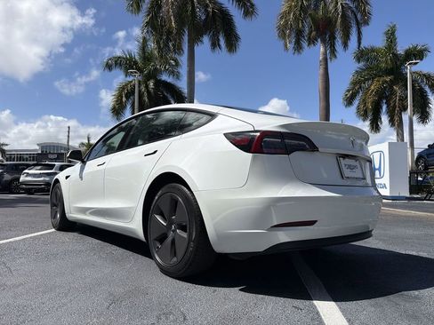 Used 2023 Tesla Model 3 Standard Range image 19