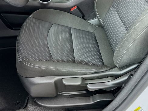 Used 2024 GMC Terrain SLE image 19