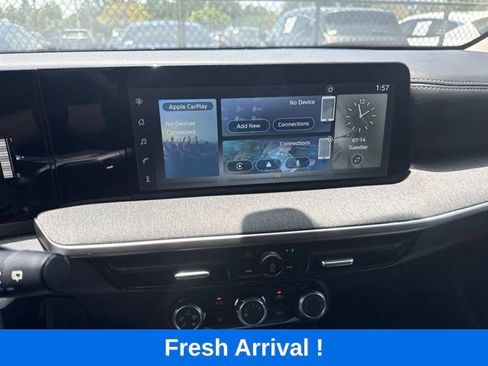 Used 2025 Nissan Kicks SV FWD image 7
