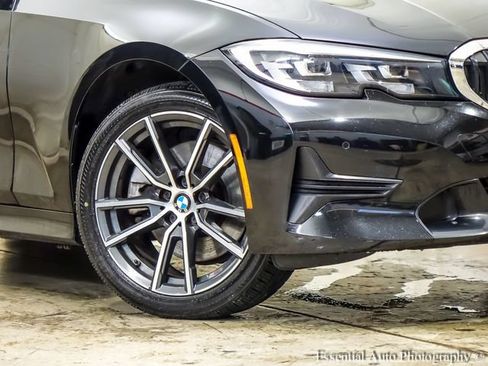 Used 2019 BMW 330i xDrive Sedan AWD/4WD image 4