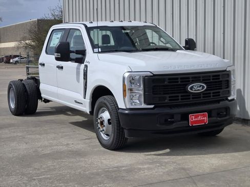 New 2026 Ford F350 XL RWD image 2