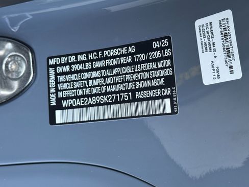 Used 2025 Porsche 718 Cayman GT4 RS w/ Weissach Package RWD image 43