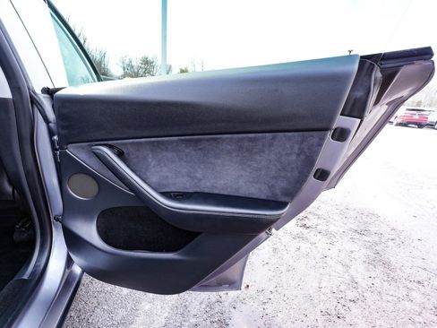 Used 2025 Tesla Model Y Long Range image 13