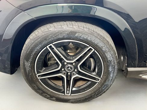Used 2024 Mercedes-Benz GLE 350 4MATIC w/ AMG Line Exterior image 13