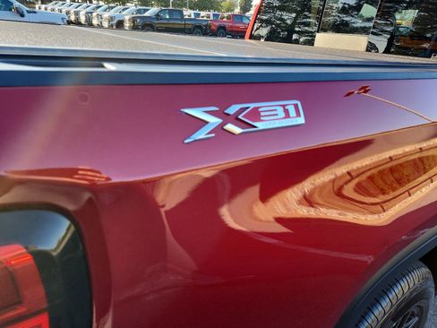 Certified 2024 GMC Sierra 1500 Elevation w/ Preferred Package image 6