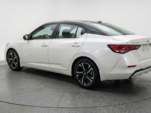 Used 2025 Nissan Sentra SV FWD image 6