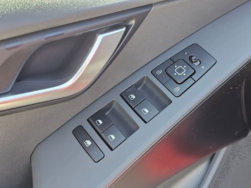 New 2026 Kia Niro LX FWD image 30