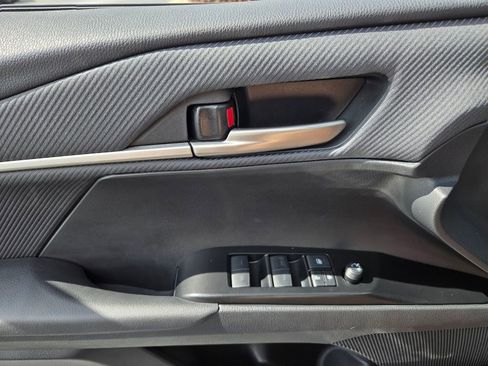 Used 2025 Toyota Camry SE FWD image 23