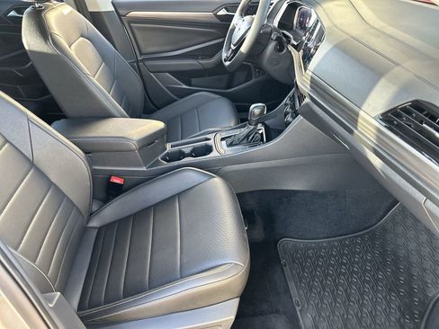 Used 2021 Volkswagen Jetta SEL image 9