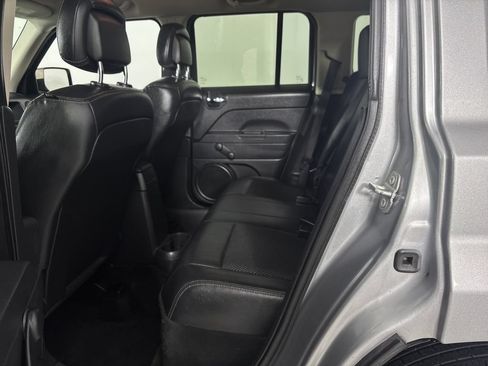 Used 2017 Jeep Patriot Sport AWD/4WD image 15