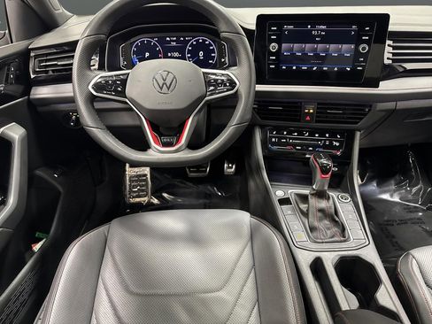 Used 2025 Volkswagen Jetta GLI Autobahn image 5