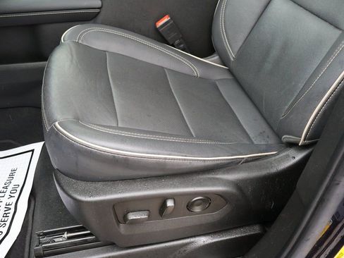 Used 2022 GMC Yukon SLT w/ SLT Premium Package image 41