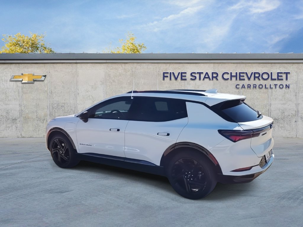 Used 2024 Chevrolet Equinox EV RS FWD image 6