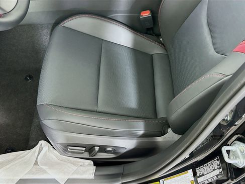 Used 2025 Toyota Prius Plug-In Hybrid FWD image 16