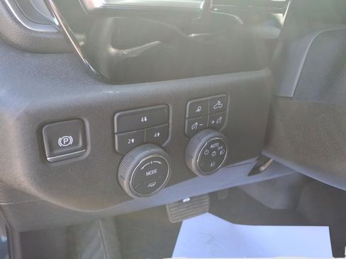 Used 2025 Chevrolet Silverado 2500 LT w/ Trail Boss Package AWD/4WD image 18