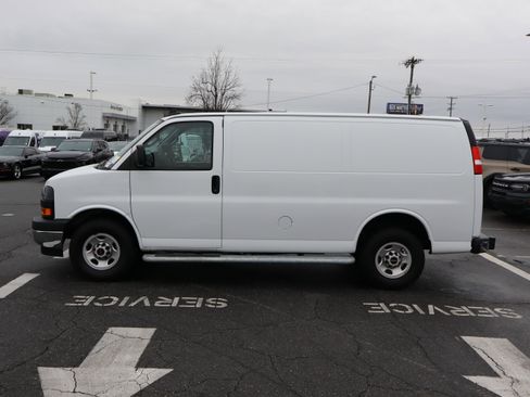 Used 2024 GMC Savana 2500 w/ Driver Convenience Package image 7
